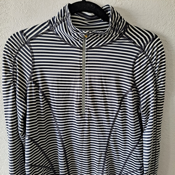 Zella Blue and White Sweatshirt - Picture 2 of 8